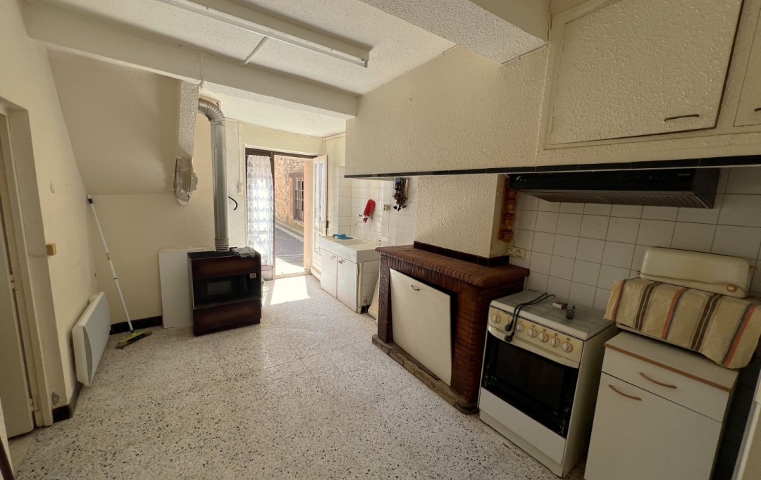 11-34 IMMOBILIER : Maison / Villa | CRUZY (34310) | 127 m2 | 65 000 € 